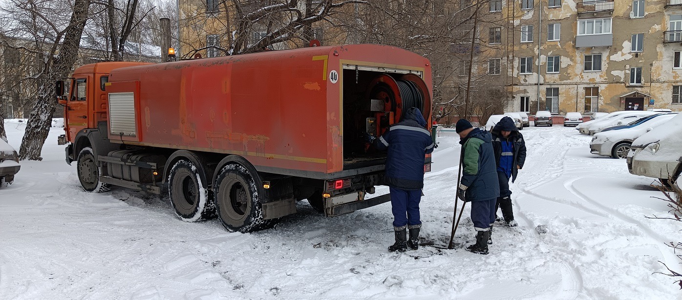 Прочистка канализации от засоров гидропромывочной машиной и специальным оборудованием в Ненецком АО